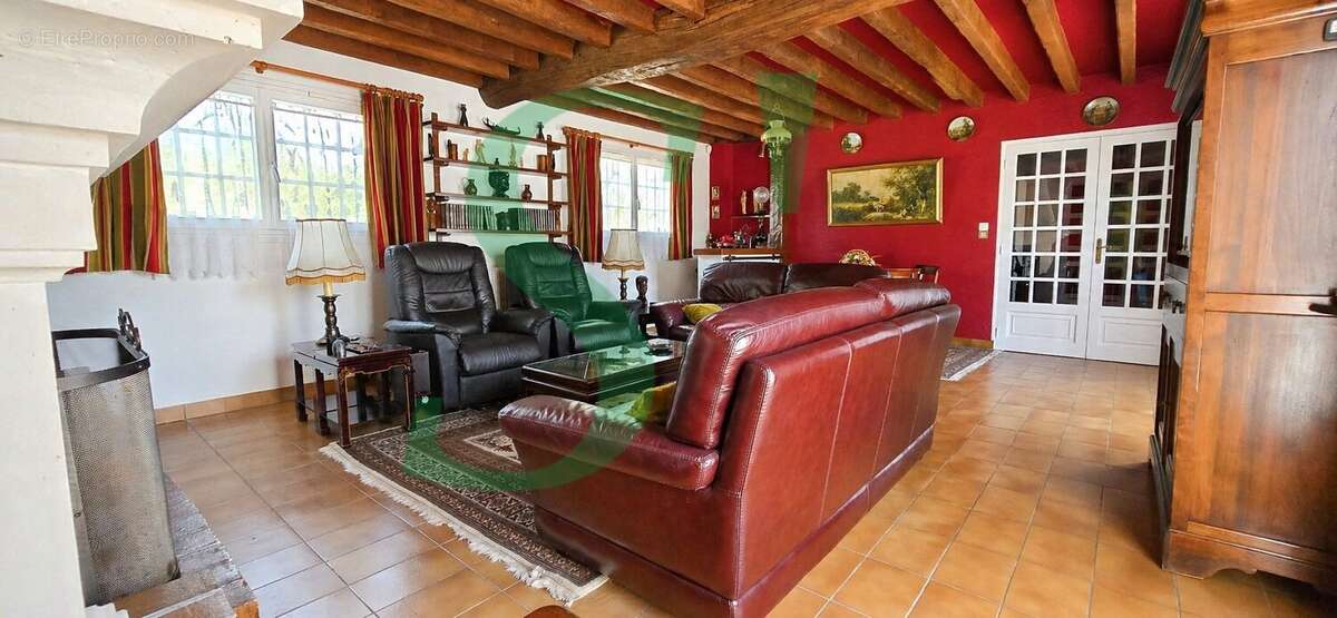 Maison à MARINES