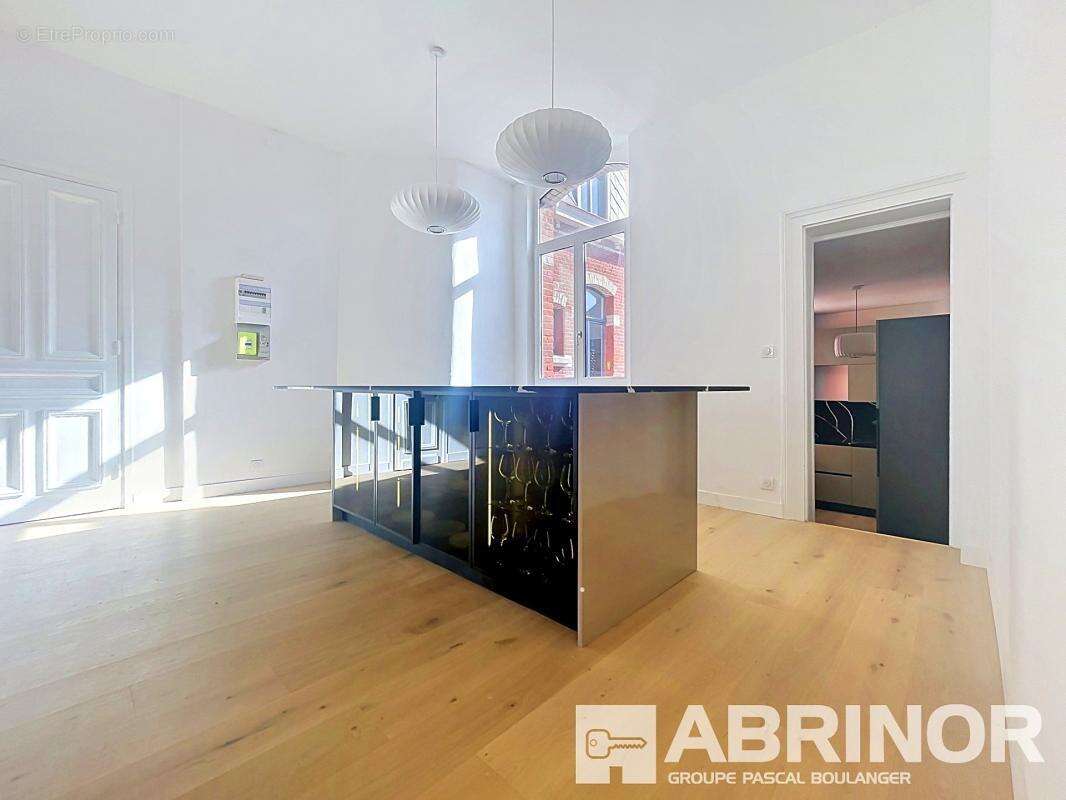 LAMBERSART, en bordure de la Deûle,  Appartement 85 m² type 3 refait à neuf - photo 5