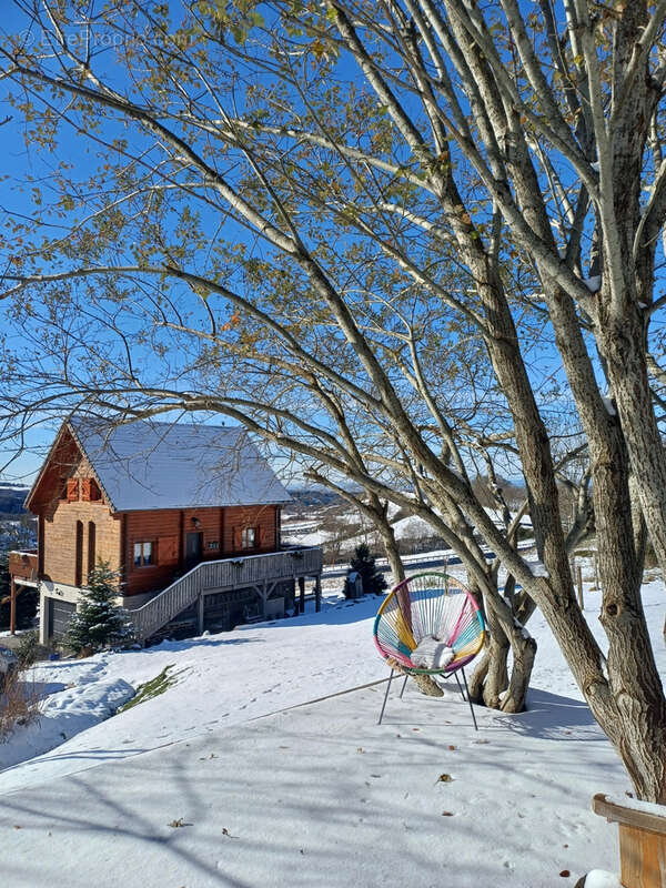 Maison à CHASTREIX