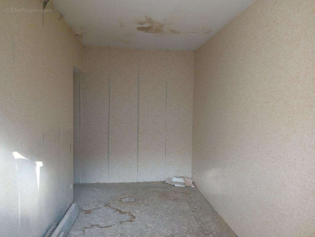 Appartement à POUANCE