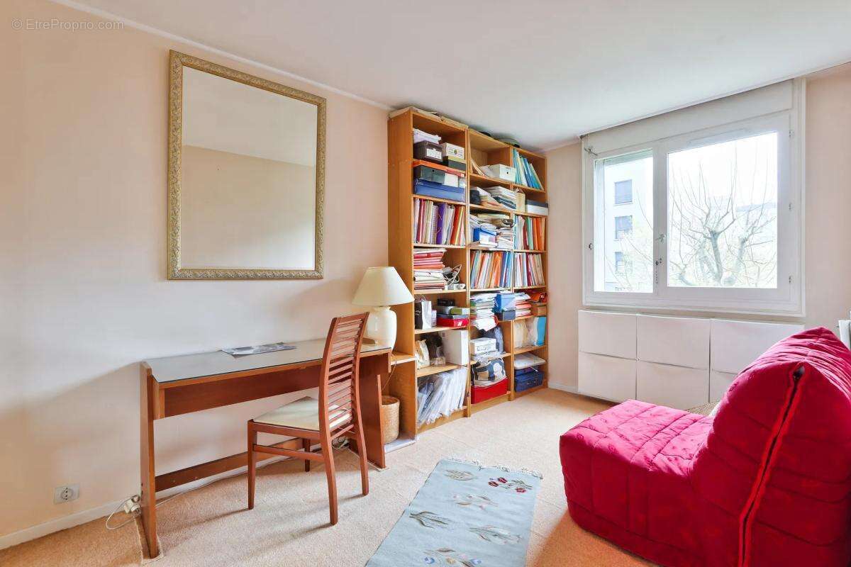 Appartement à LE KREMLIN-BICETRE