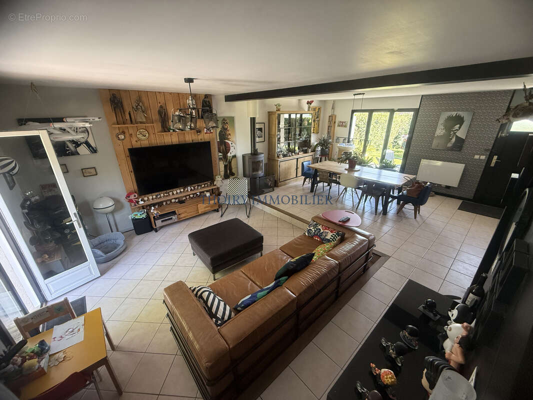 Maison à THOIRY