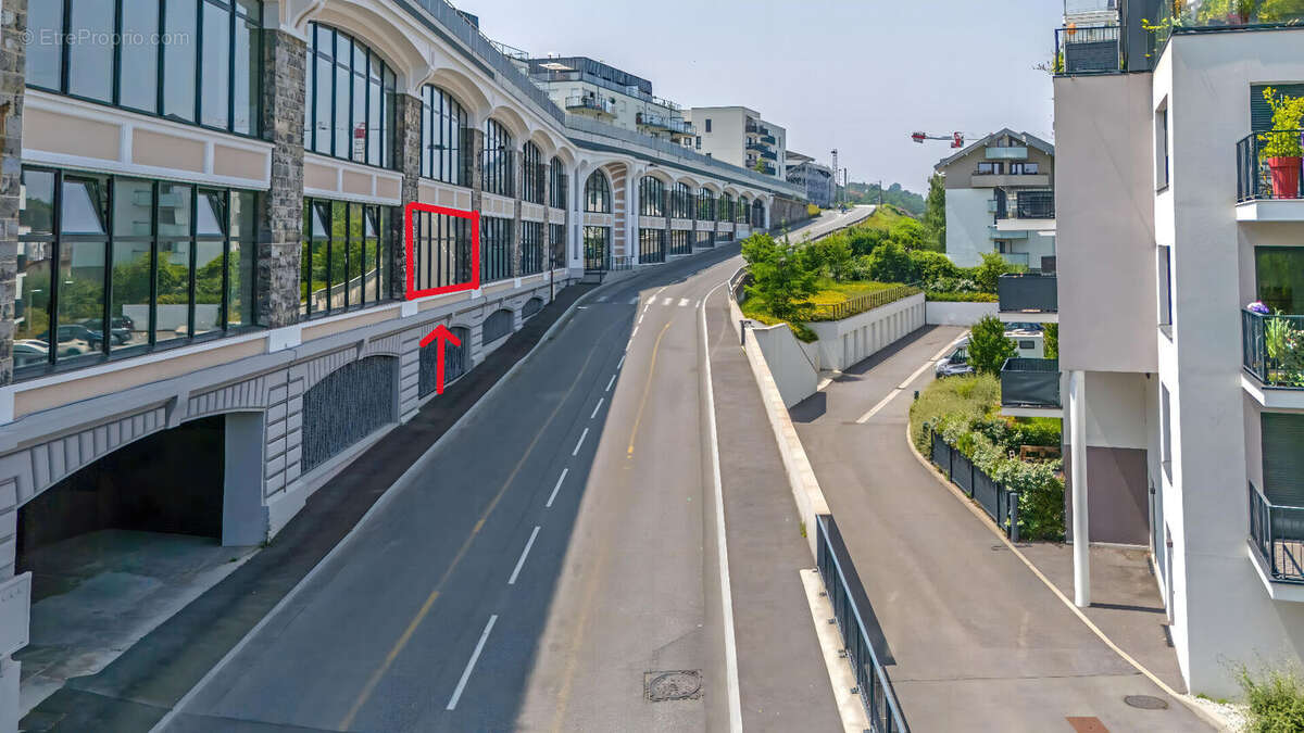 Commerce à EVIAN-LES-BAINS