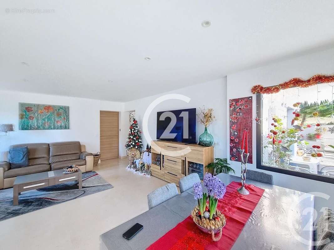 Maison à LATOUR-BAS-ELNE