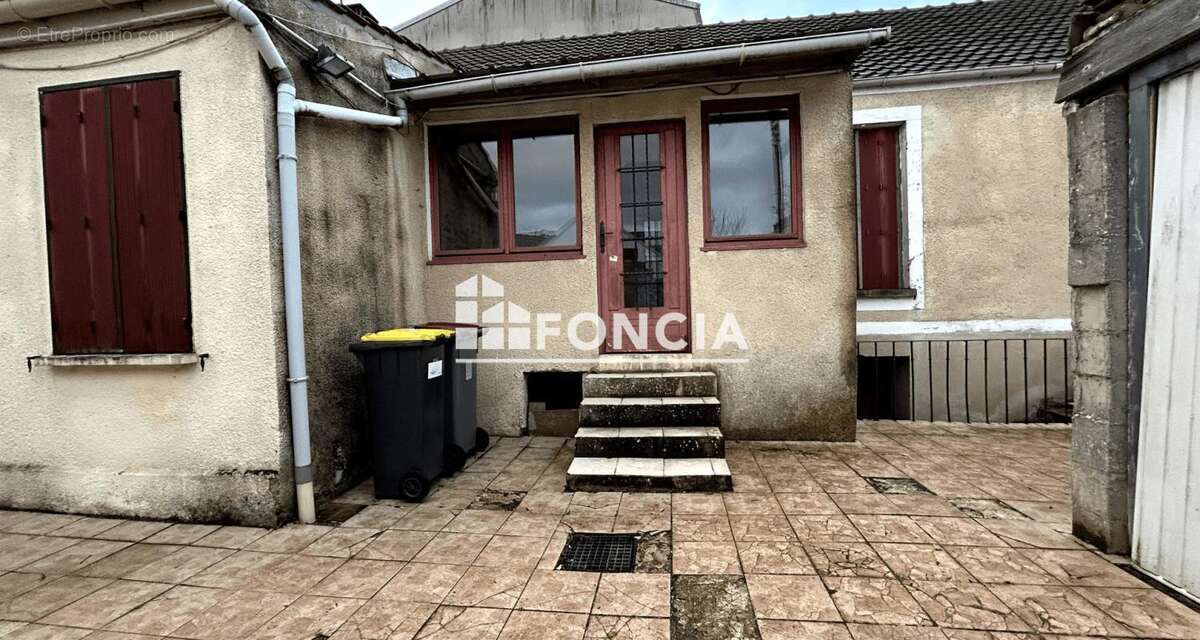 Maison à CORBEIL-ESSONNES