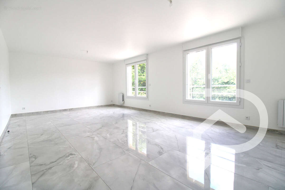 Maison à LAIGNEVILLE