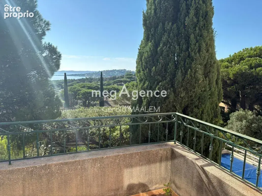 villa piscine vue mer dans un parc securisé - photo 4