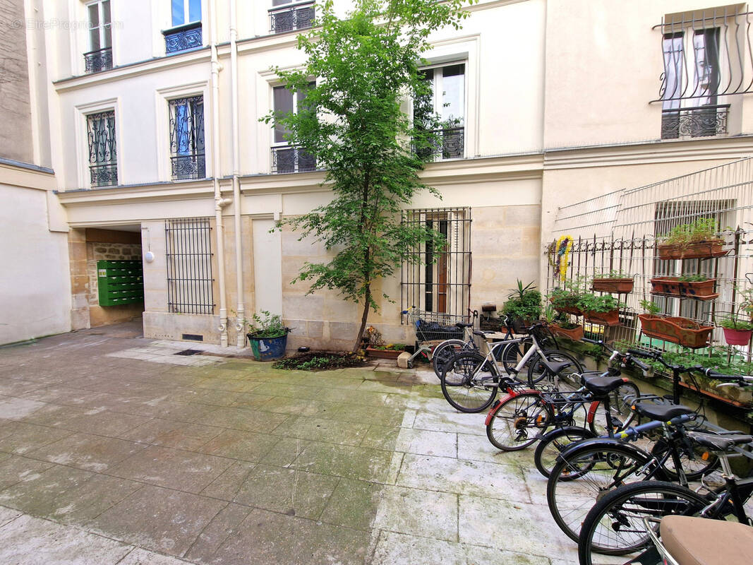 Appartement à PARIS-20E