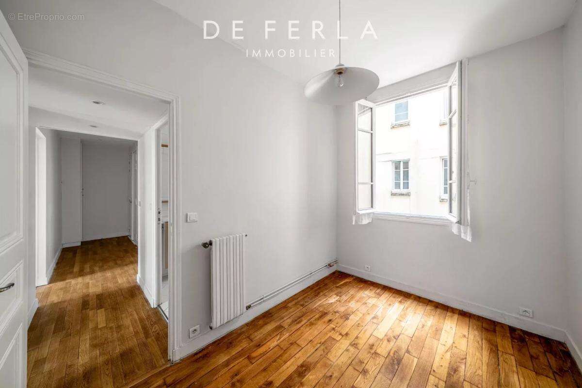 Appartement à PARIS-15E