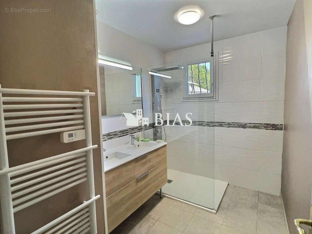 Maison à BOURNAINVILLE-FAVEROLLES