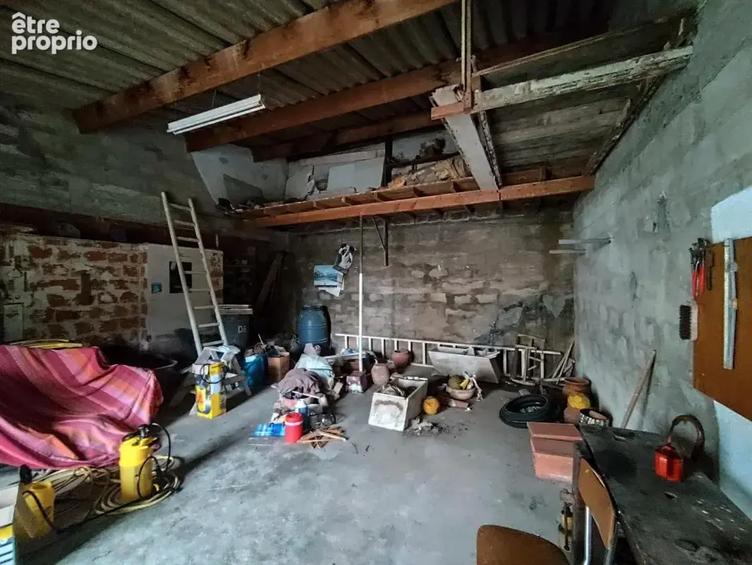 Dépendance avec studio et garage à rénover – Fort potentiel ! - photo 4