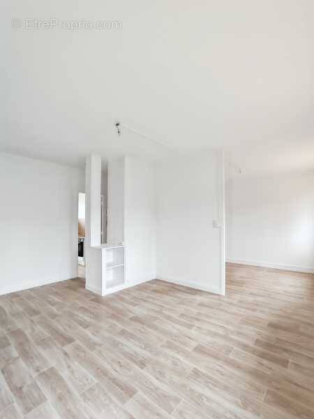 Appartement à GRAND-CHARMONT