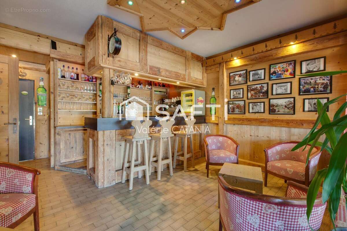 Photo 6 - Commerce à BEAUCROISSANT