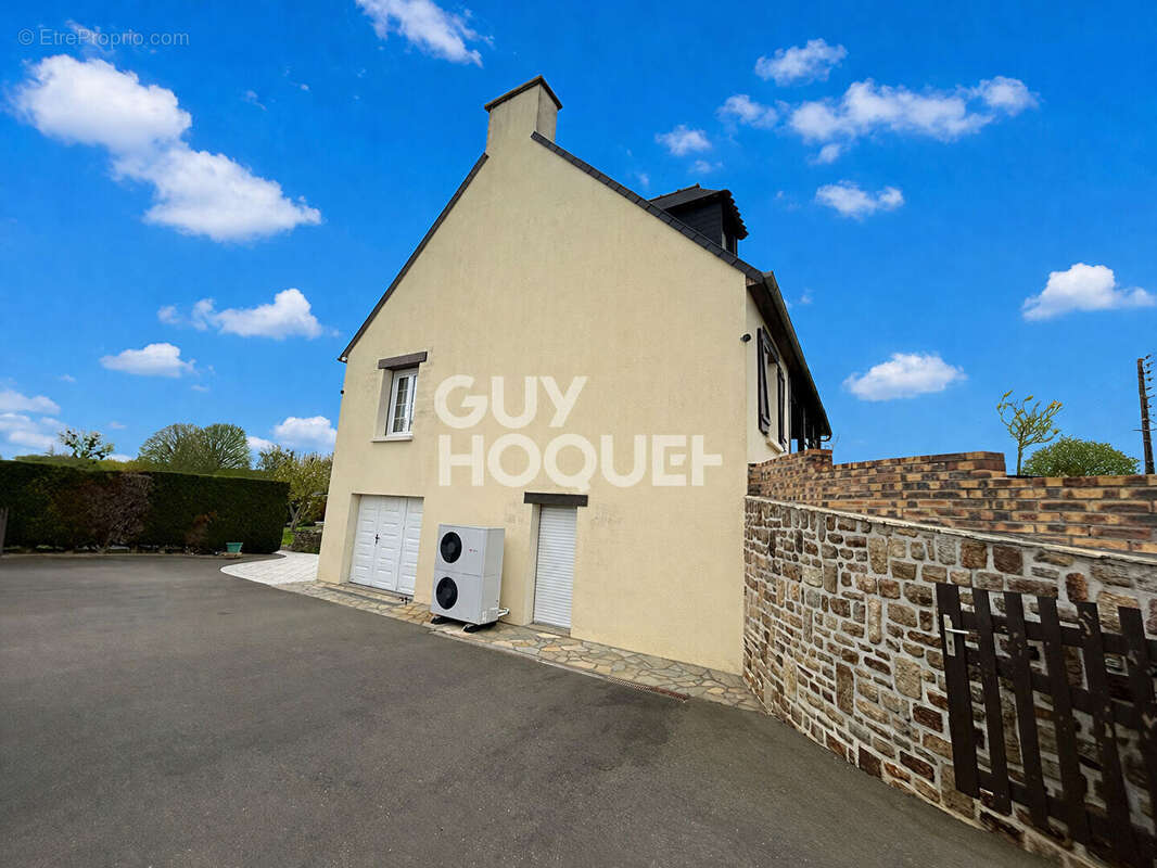 Maison à DUCEY