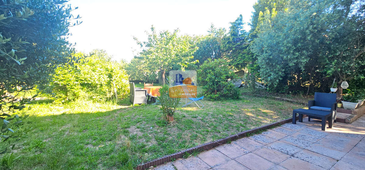 Maison non mitoyenne  centre de Rezé avec  4 CH + bureau - photo 3