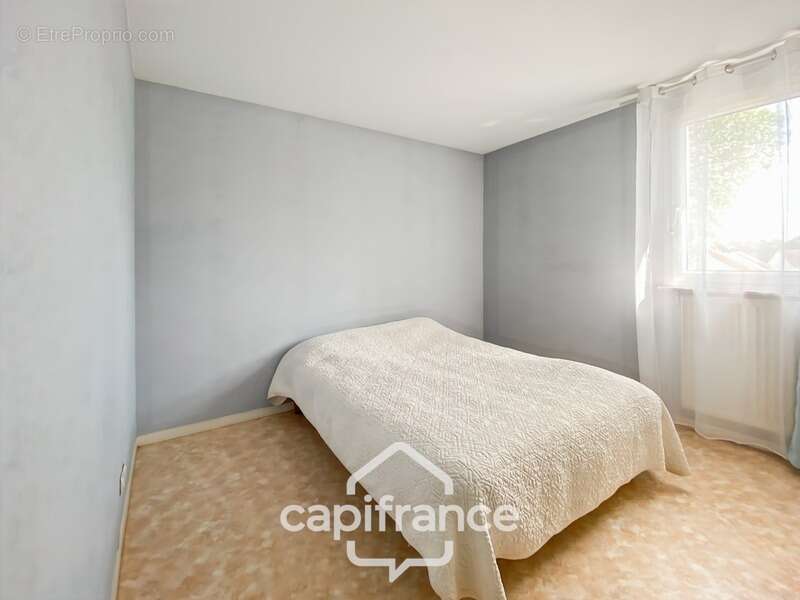 Appartement à SAINT-THIBAULT-DES-VIGNES