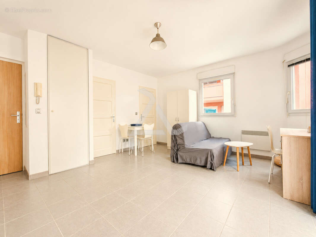 Studio de 27m2 avec terrasse sur le port de plaisance de porto-vecchio - photo 5