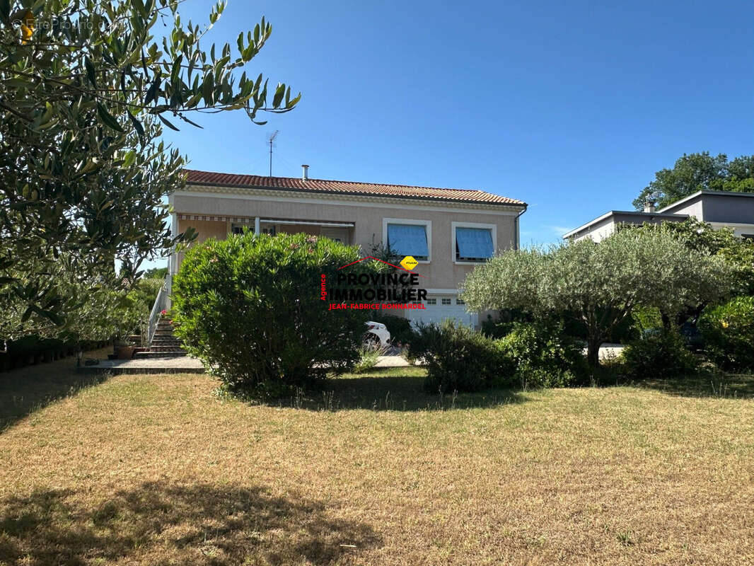 Maison 152 m² à Grignan  - photo 2