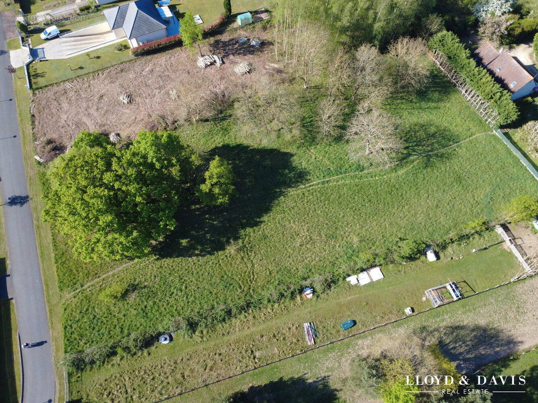 Terrain à FONTENAY-SUR-LOING