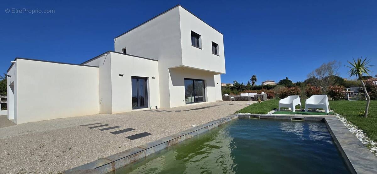 Maison à SAINT-GILLES