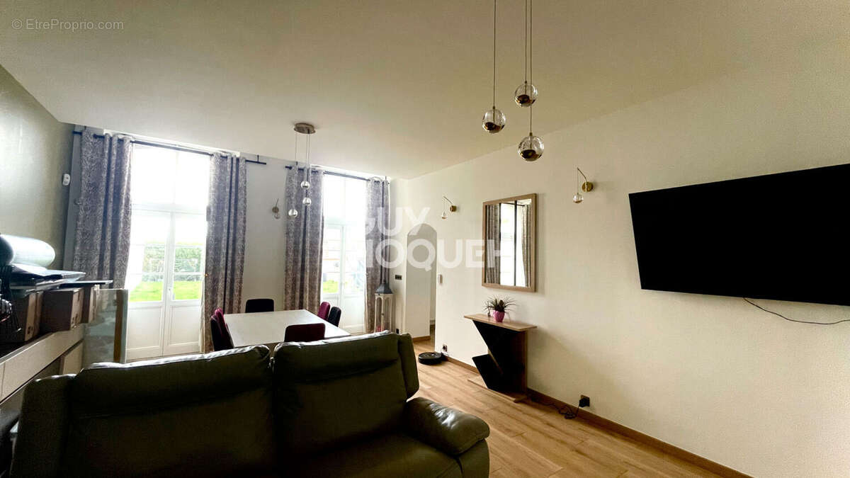 Maison à GONDREVILLE