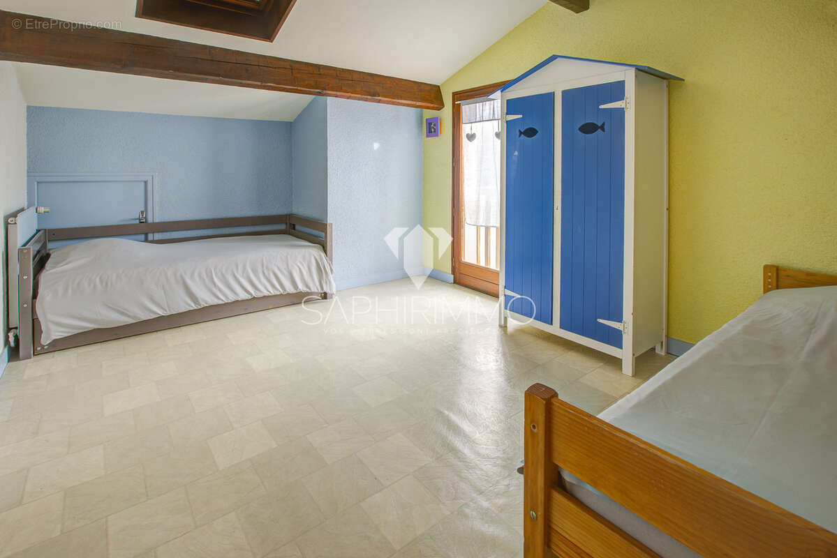 Maison à CHERVEIX-CUBAS