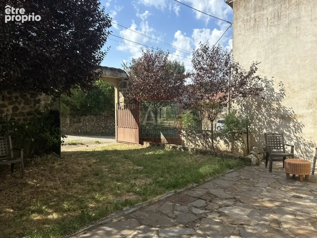 Maison en pierres de 250 m2 entièrement rénovée - photo 12