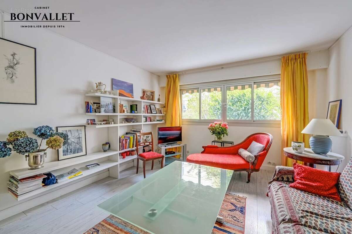 Appartement à PARIS-15E
