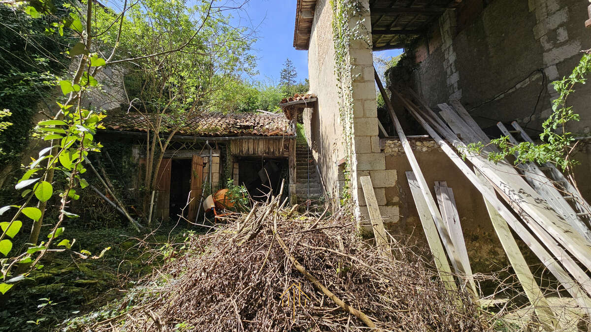 Maison à CHALAIS