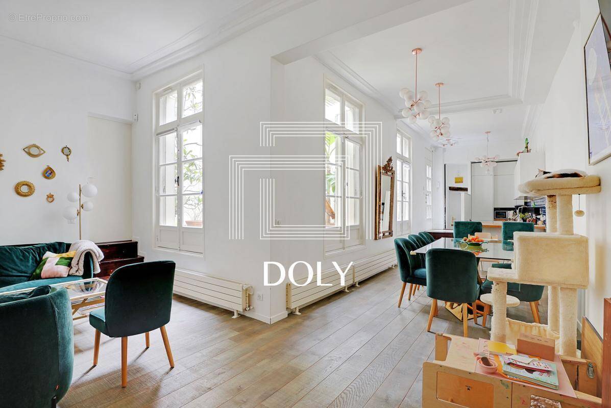 Appartement à PARIS-2E