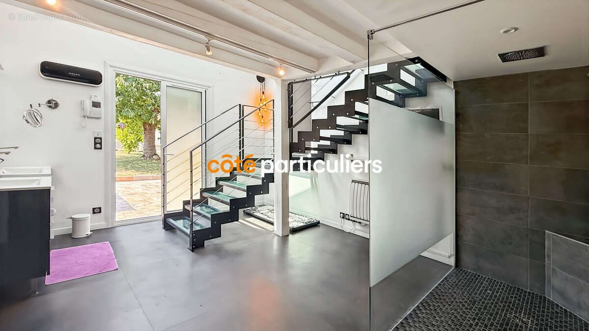 Maison à EVRY-GREGY-SUR-YERRE