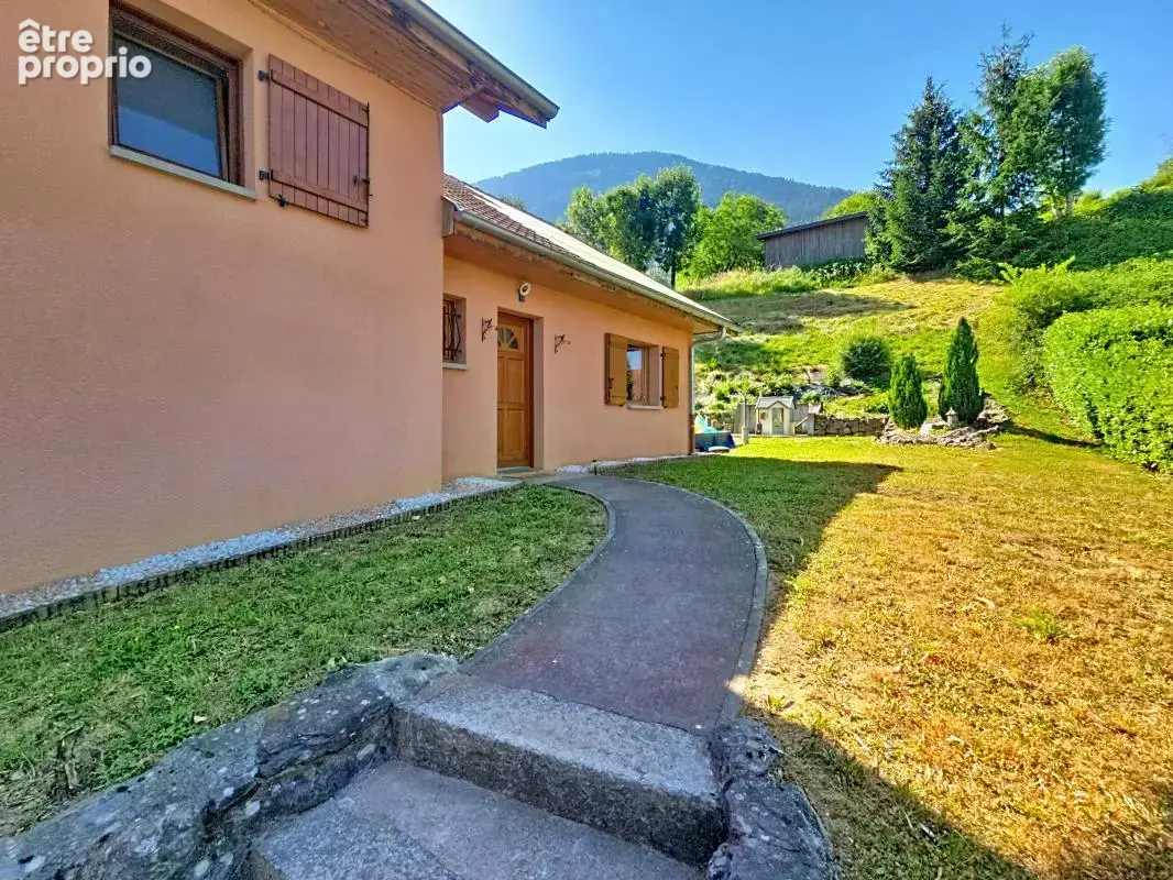 Maison 150 m² à La Tour  - photo 16