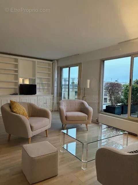 Appartement à PARIS-15E
