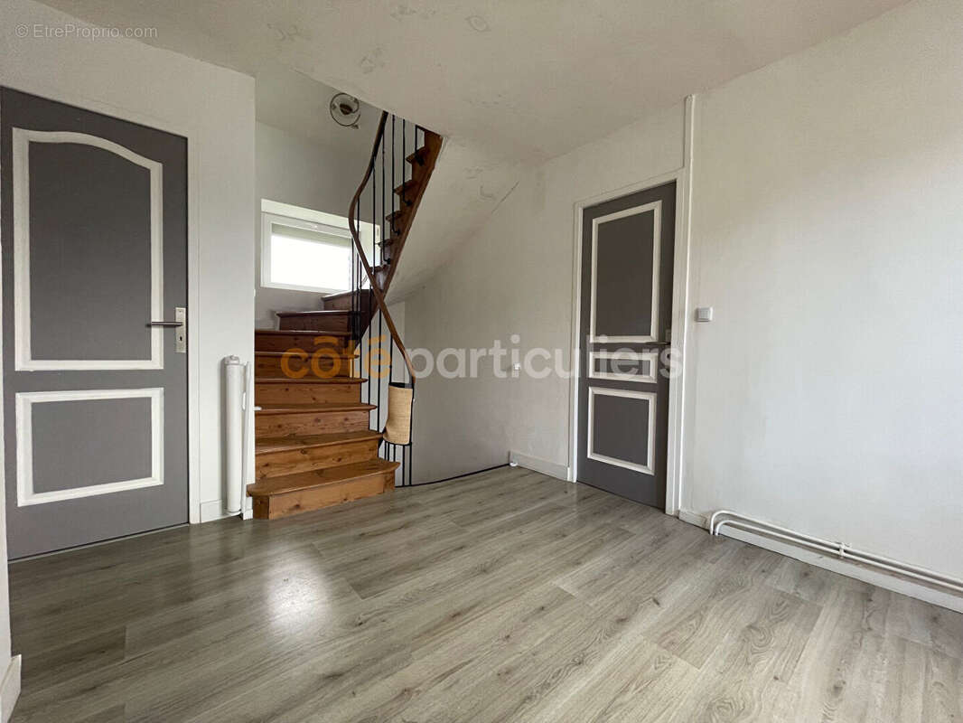 Maison en pierres 7 pièce(s) 153 m2 Montfiquet - photo 9