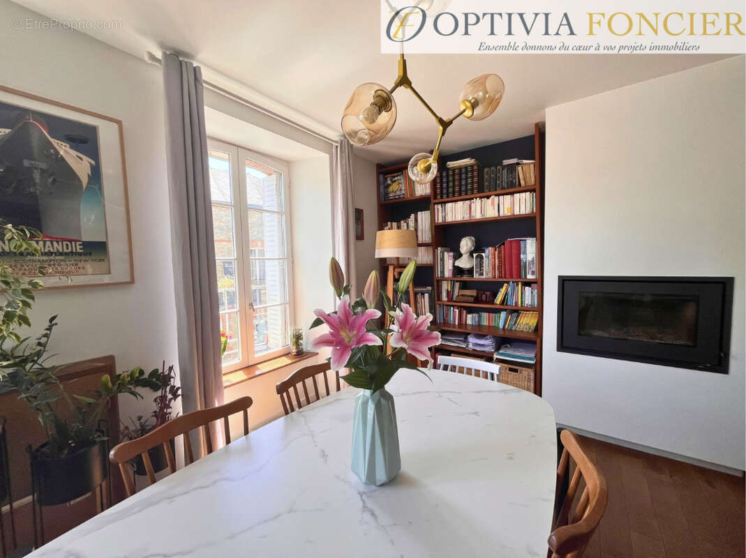 Exclusivité Superbe Maison en pierre de bourg T5 123 m2 - Petit jardin + Annexe - photo 8