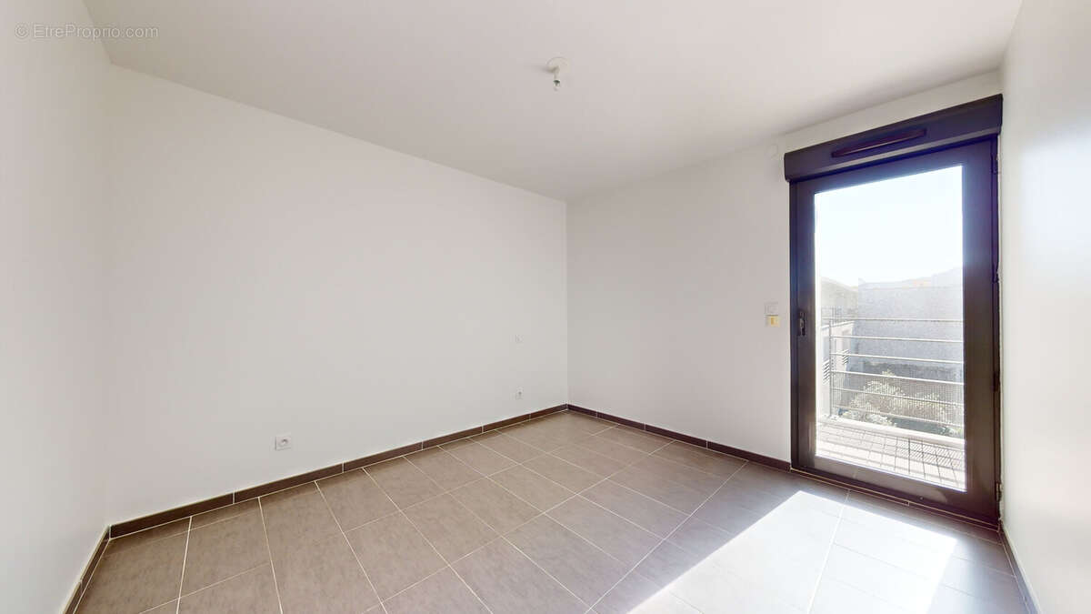 Appartement 68 m² à Marseille-8e  - photo 12