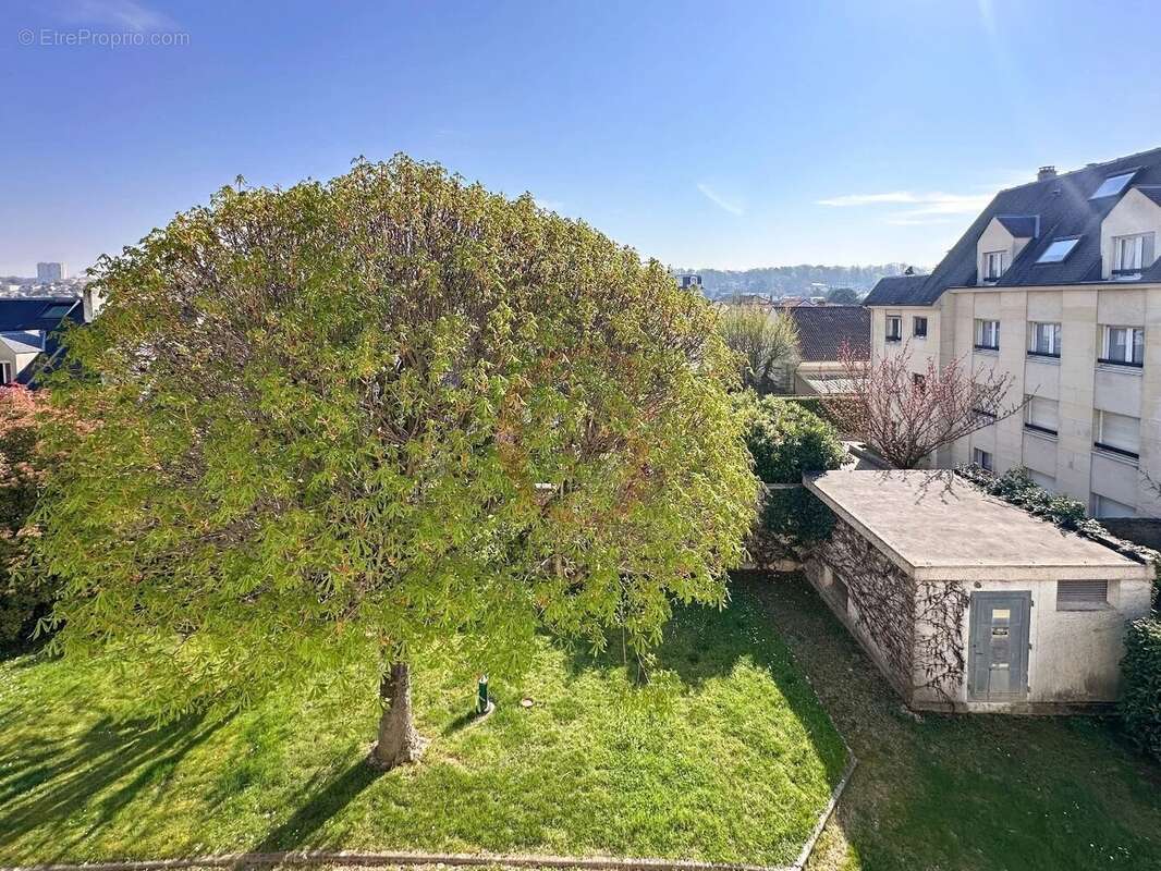 Appartement à BOURG-LA-REINE