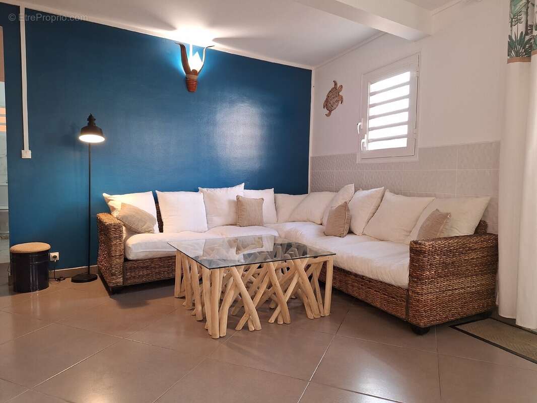 Maison 211 m² à Sainte-Marie  - photo 4