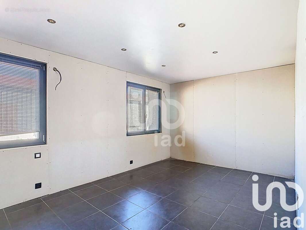 Photo 9 - Maison à ANGLUZELLES-ET-COURCELLES