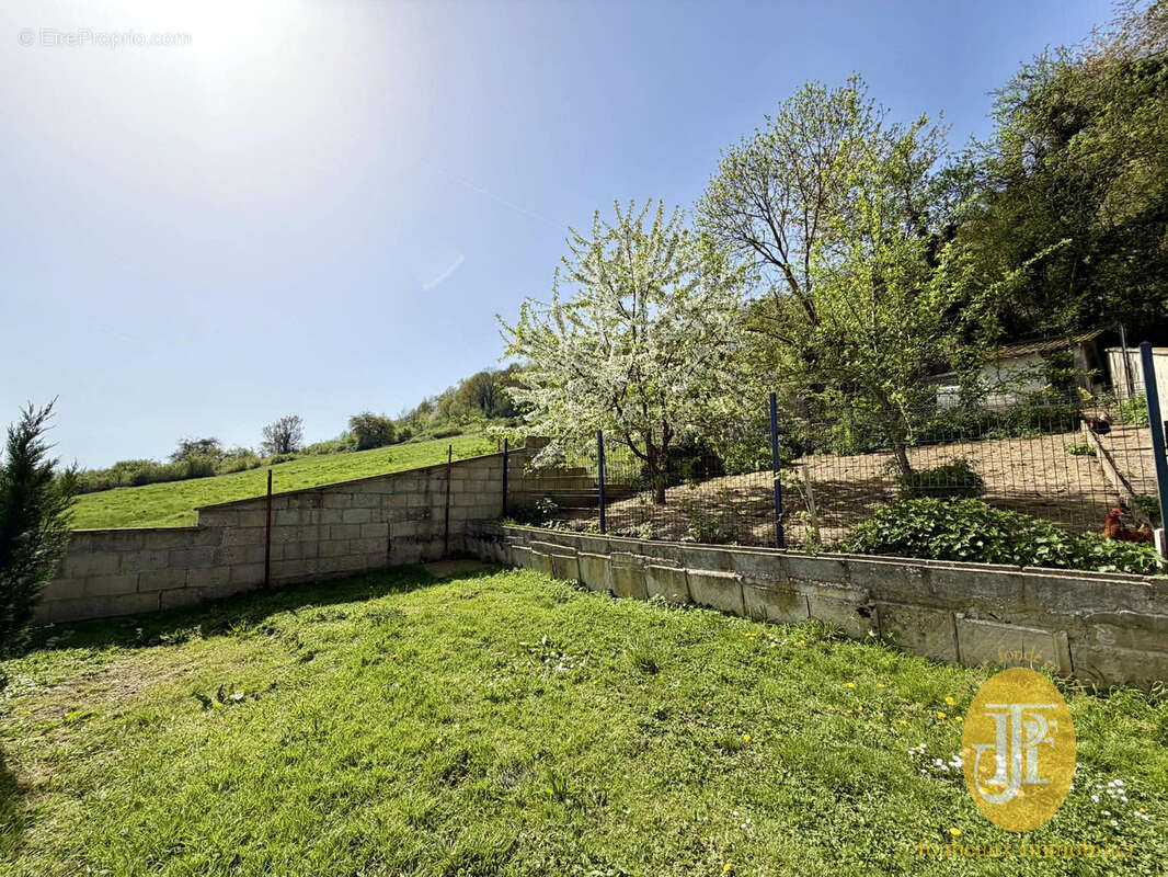 Maison à LA CHAPELLE-REANVILLE
