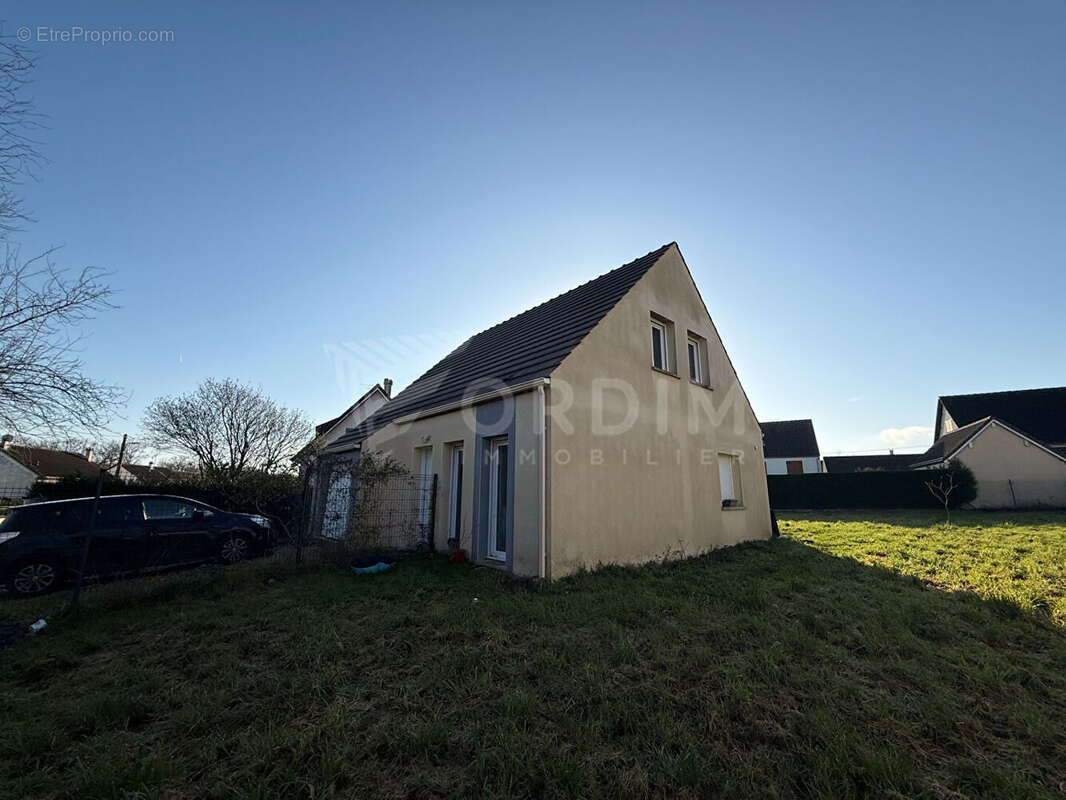 Maison à SAINT-FARGEAU