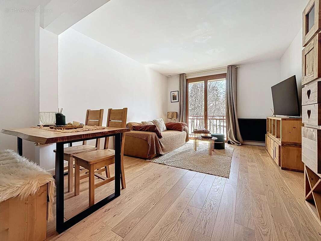 Appartement à SAINT-ETIENNE-DE-TINEE