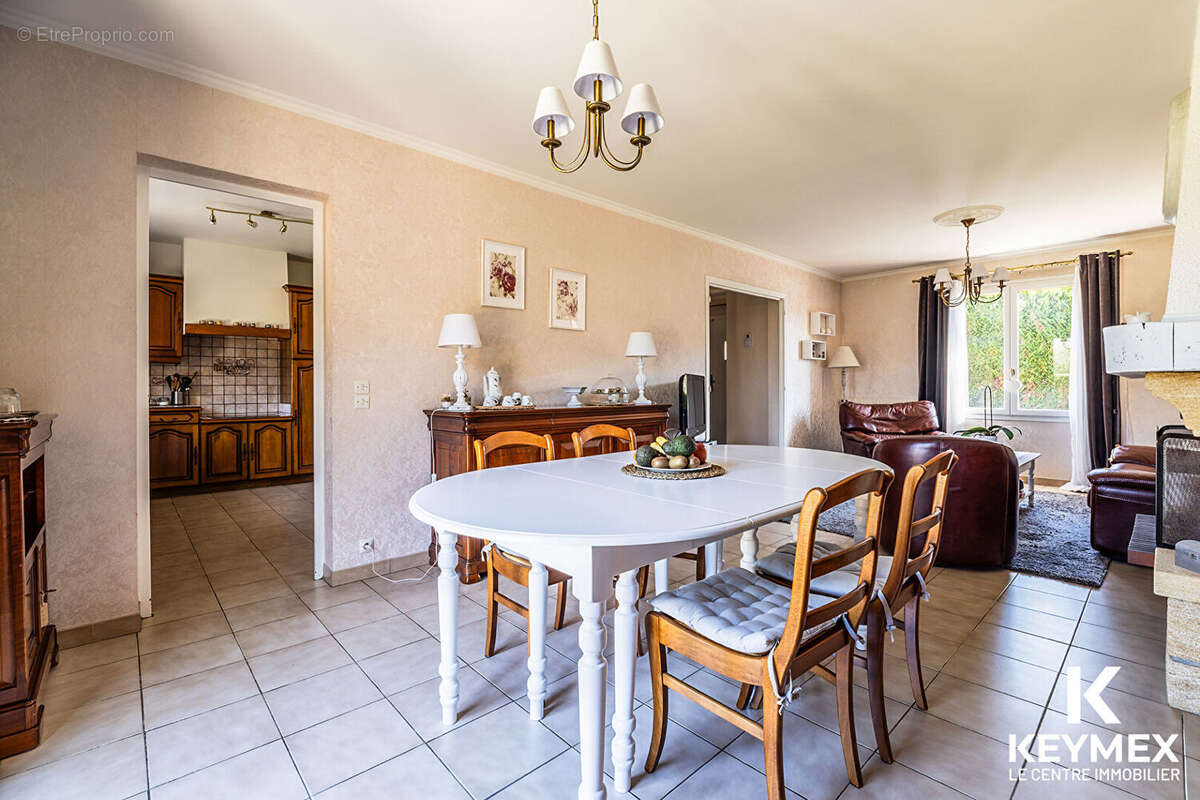 Maison à ENNERY