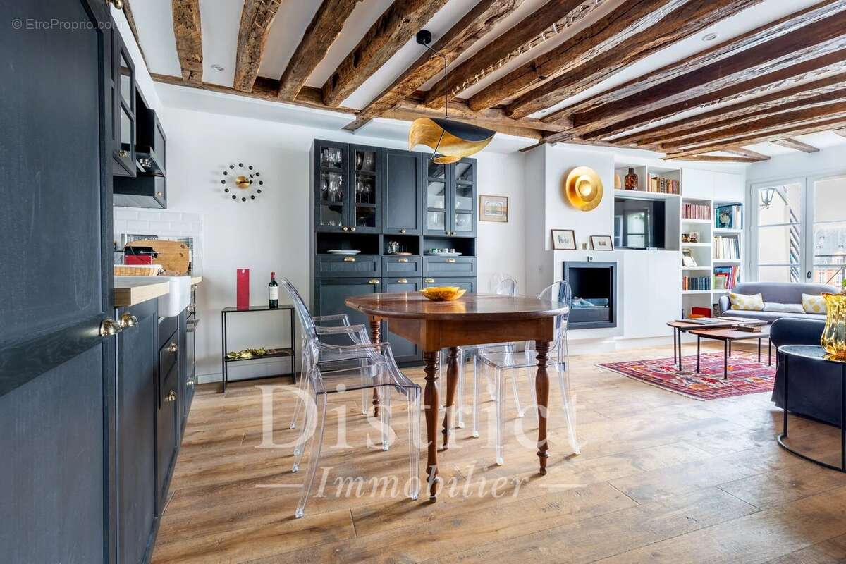 Appartement à PARIS-4E