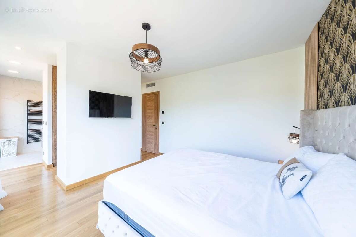 Maison à MOUGINS