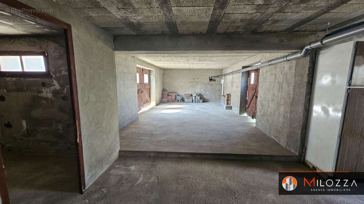 Maison rénovée DPE A, 4 chambres + bureau, terrain 1 809 m², SQF centre - photo 9