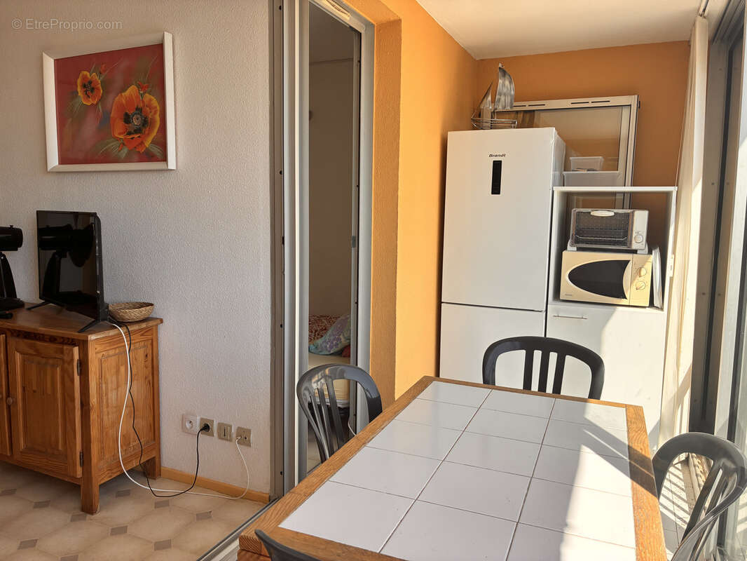 GRUISSAN - RIVE DROITE Appartement de type 2 avec loggia et place de parking privative - photo 10