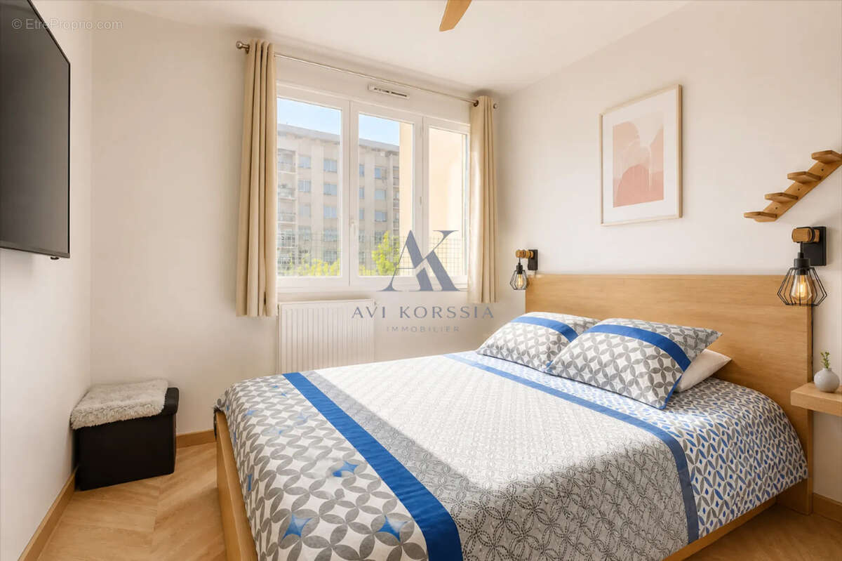 Saint-Genis-Laval   Appartement T3 73 m2 rénové avec balcon et parking - photo 8