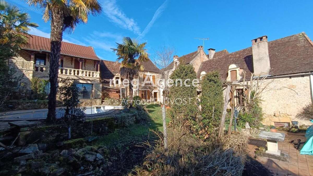 Maison à MONTIGNAC