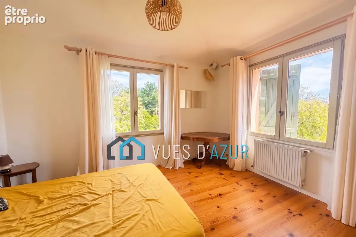 Maison 99 pièces 140 m² à vendre à Le Rouret (06650) - photo 5